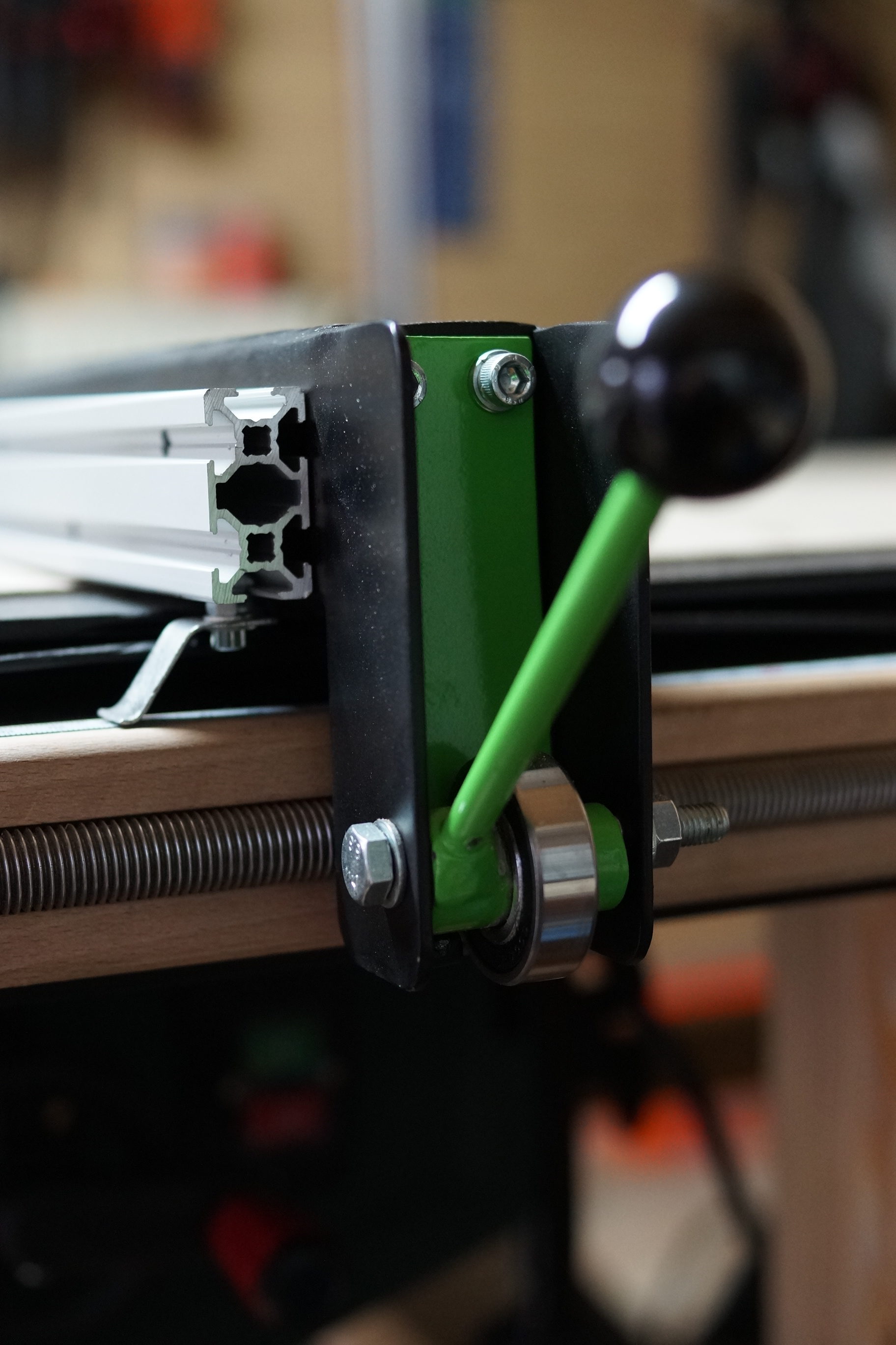 Table saw fence with millimetric incremental positioning 